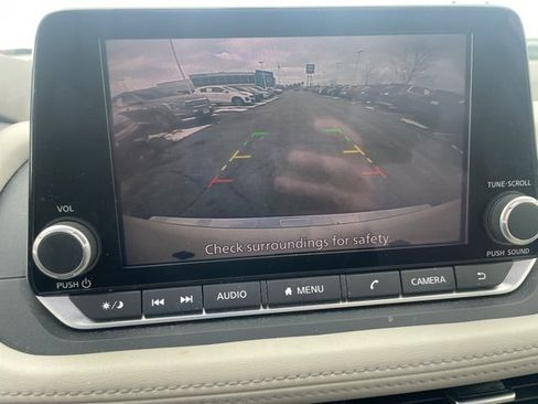 Used 2023 Nissan Rogue SV w/ SV Premium B Package image 13