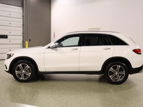 Used 2017 Mercedes-Benz GLC 300 4MATIC image 5