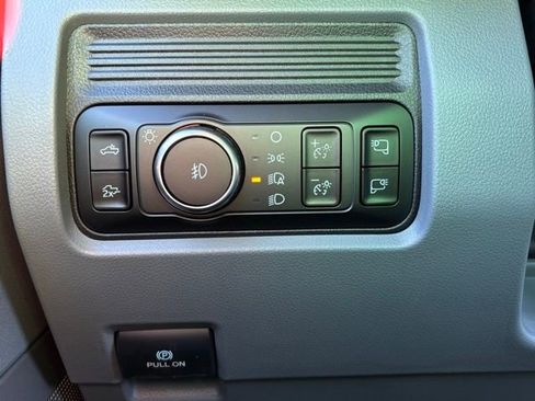 New 2026 Ford F250 XLT w/ XLT Premium Package image 37