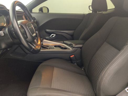Used 2021 Dodge Challenger SXT RWD image 17