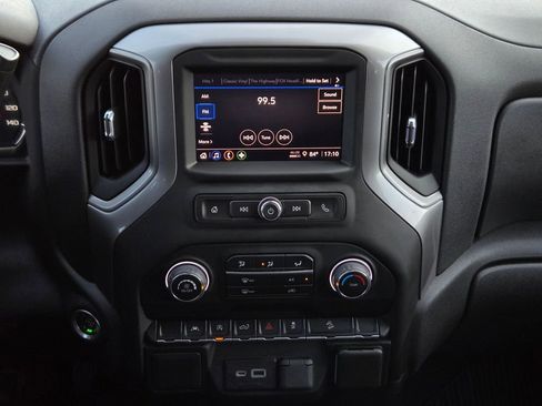 Used 2022 Chevrolet Silverado 1500 Custom Trail Boss image 17