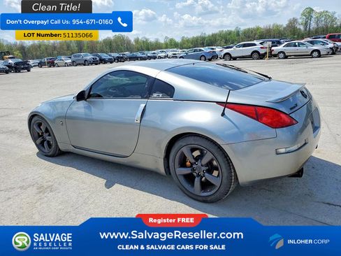 Used 2005 Nissan 350Z 35th Anniversary Edition w/ (N93) Cargo Convenience Pkg RWD image 3