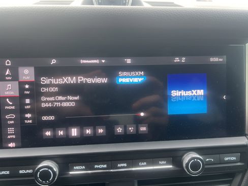 Used 2019 Porsche Macan image 23