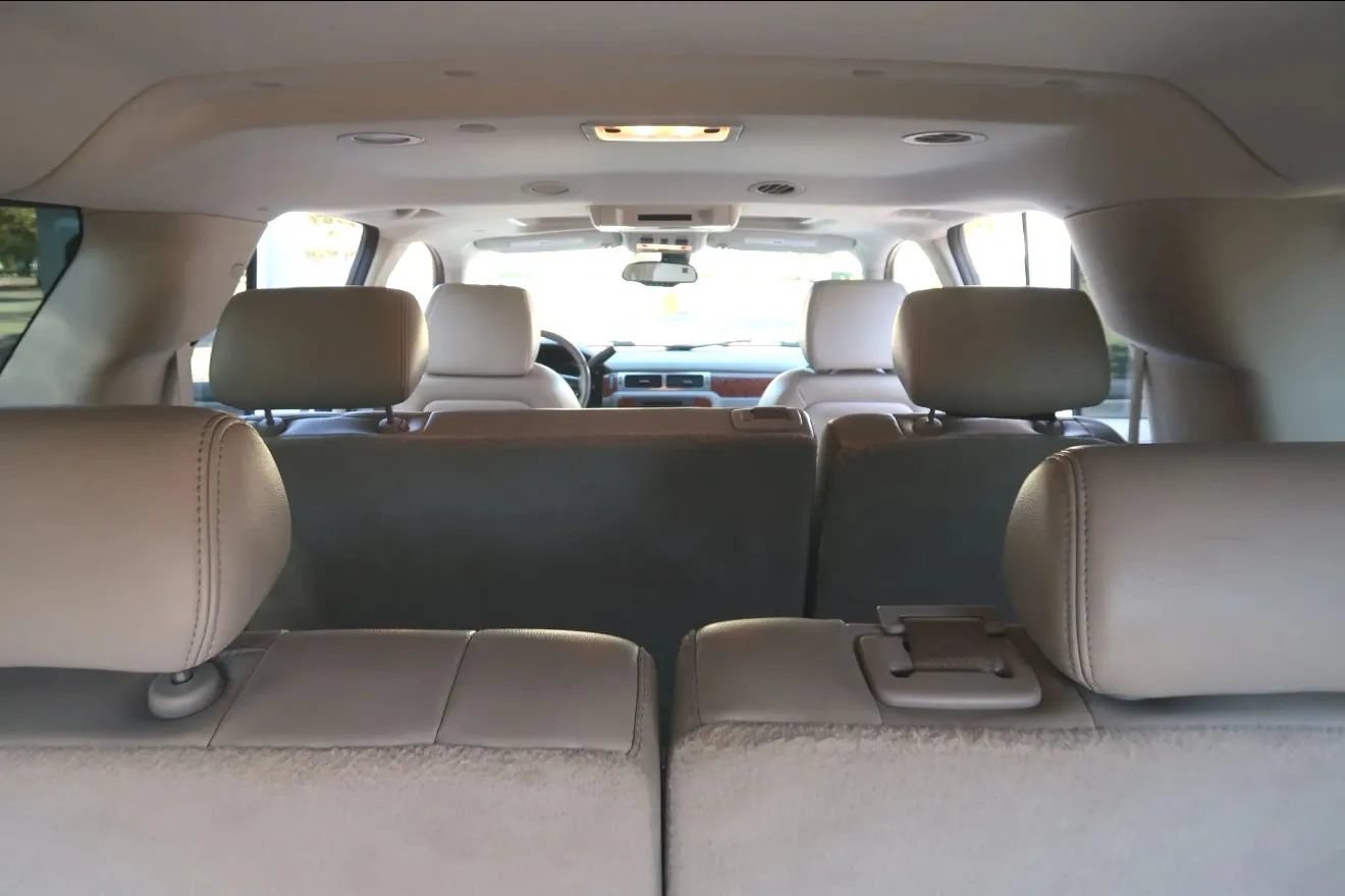 Used 2007 Chevrolet Suburban LTZ w/ LTZ Preferred Equipment Group RWD image 23