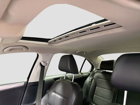 Used 2015 Volkswagen Jetta SE image 22