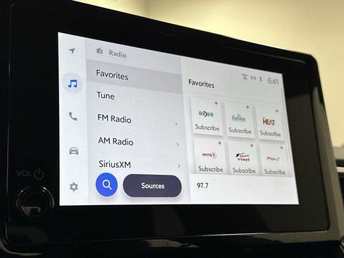 Certified 2024 Toyota Corolla SE image 18