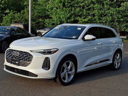 Certified 2025 Audi Q5 Prestige AWD/4WD image 10