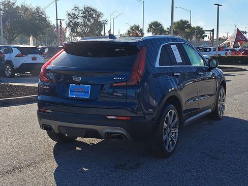 Used 2019 Cadillac XT4 Premium Luxury image 3