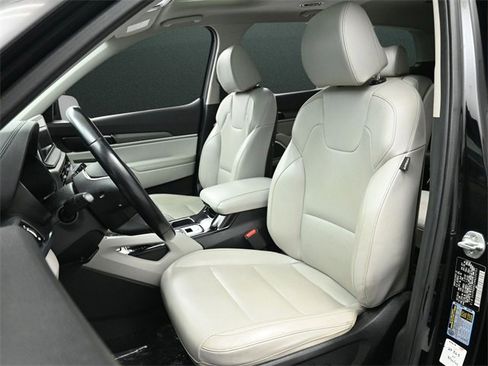Used 2022 Kia Telluride S image 12