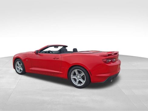 Used 2020 Chevrolet Camaro LT image 17