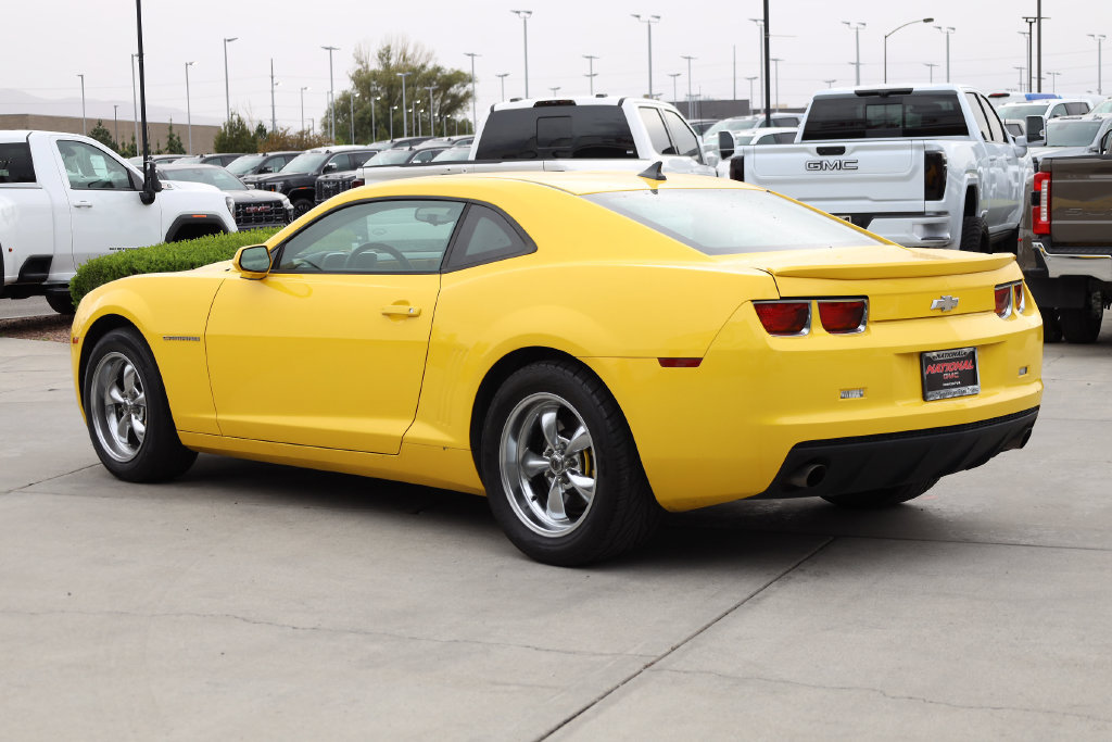 Used 2012 Chevrolet Camaro LS RWD image 4
