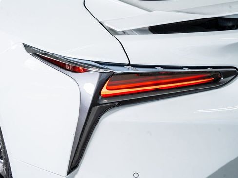 Used 2018 Lexus LC 500 Coupe w/ Performance Package image 23