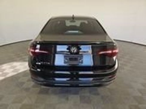 Used 2024 Volkswagen Jetta S image 5