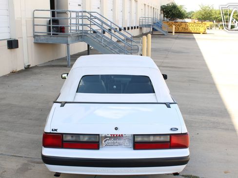 Used 1989 Ford Mustang LX RWD image 32