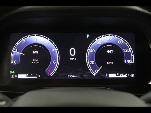 Used 2025 Jeep Grand Cherokee L Altitude image 8