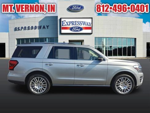Used 2024 Ford Expedition Limited AWD/4WD image 6