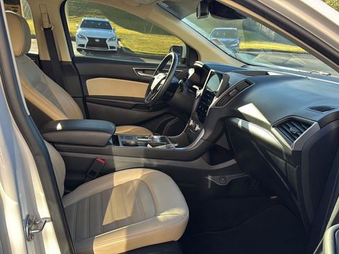 Used 2022 Ford Edge SEL w/ Convenience Package image 10