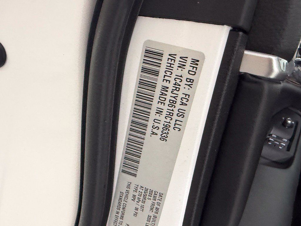 Used 2024 Jeep Grand Cherokee Limited 4xe AWD/4WD image 23