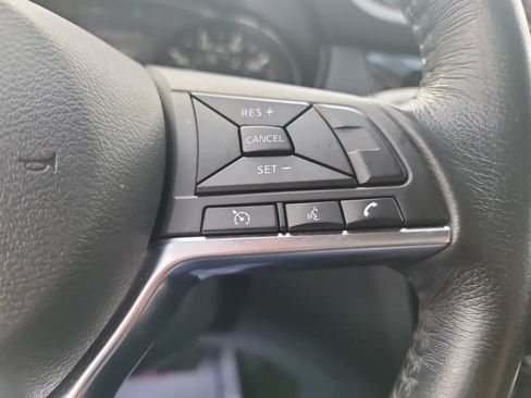 Used 2019 Nissan Rogue SV AWD/4WD image 20