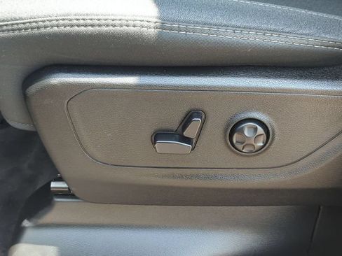 Used 2020 RAM 1500 Big Horn AWD/4WD image 19