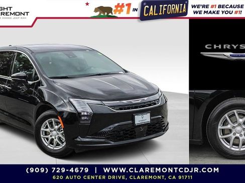 New 2027 Chrysler Pacifica Select FWD image 1