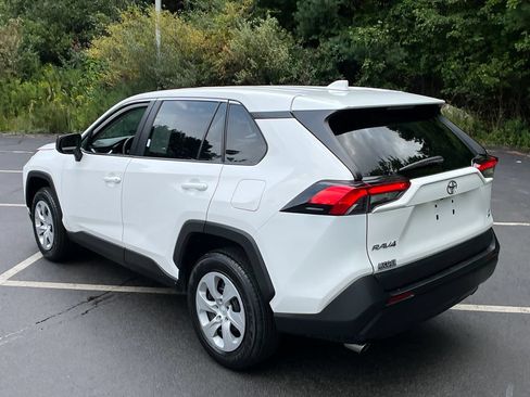 Used 2025 Toyota RAV4 LE AWD/4WD image 3