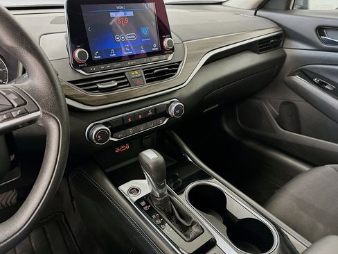 Used 2023 Nissan Altima 2.5 SV image 25