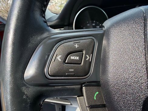 Used 2017 Land Rover Range Rover Evoque SE Premium image 36