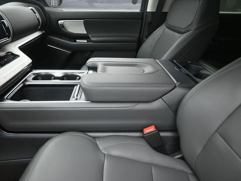 New 2026 Ford Expedition Active RWD image 21