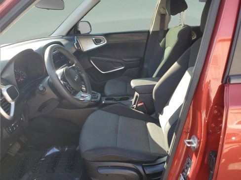 Used 2022 Kia Soul LX w/ Technology Package image 15