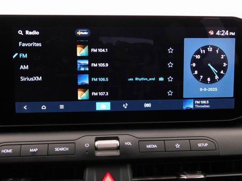 Used 2025 Kia K4 LXS image 51