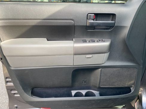 Used 2012 Toyota Tundra 4x4 Double Cab image 11