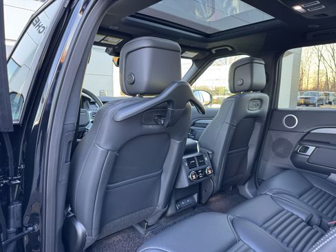 New 2026 Land Rover Discovery Limited Edition AWD/4WD image 27