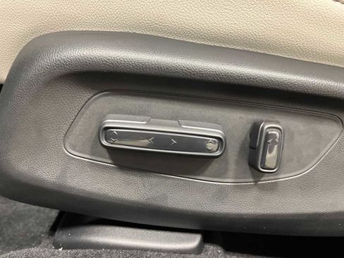 New 2026 Honda HR-V EX-L image 14