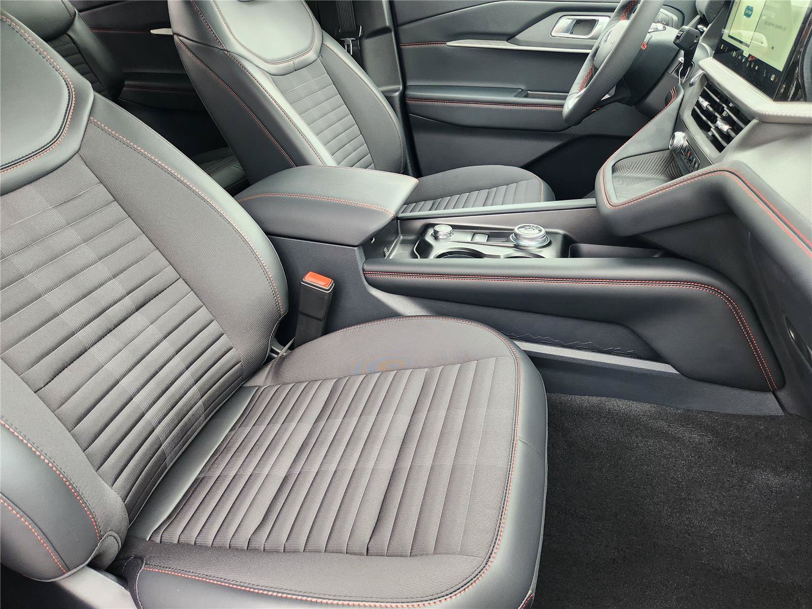 New 2026 Ford Explorer ST-Line w/ ST-Line Street Pack RWD image 10