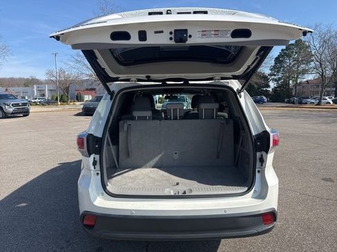 Used 2014 Toyota Highlander Limited image 17