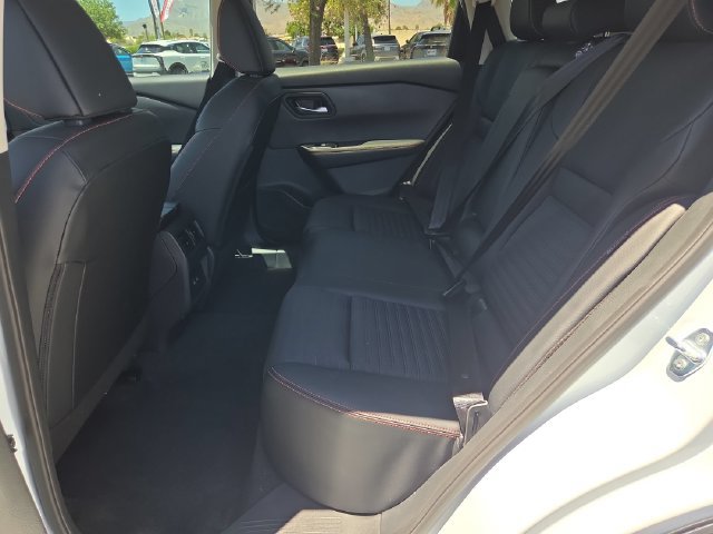 Used 2026 Nissan Rogue SV AWD/4WD image 12