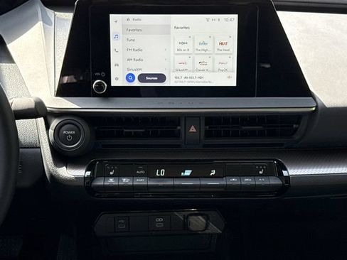 Used 2023 Toyota Prius XLE FWD image 13