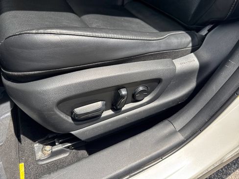 Used 2020 Lexus UX 250h w/ Premium Package AWD/4WD image 38