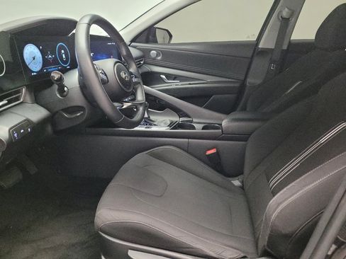Used 2023 Hyundai Elantra SEL w/ Convenience Package FWD image 17