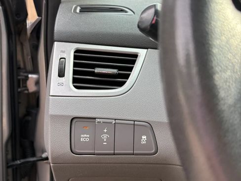 Used 2012 Hyundai Elantra GLS w/ Preferred Pkg 3 FWD image 30