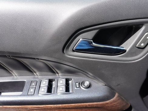 Used 2021 GMC Canyon Denali image 9