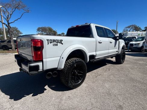 New 2026 Ford F250 Lariat w/ Black Appearance Package image 4