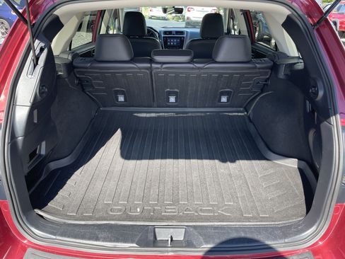 Used 2018 Subaru Outback 3.6R Limited AWD/4WD image 14