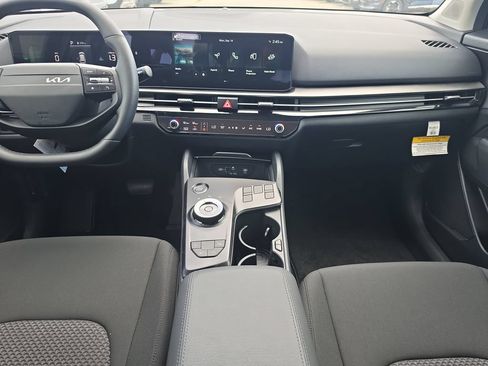New 2027 Kia Sportage LX FWD image 13