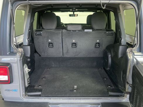 Used 2023 Jeep Wrangler Unlimited w/ Cold Weather Group AWD/4WD image 11