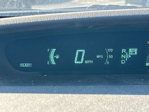 Used 2015 Toyota Prius Three FWD image 27