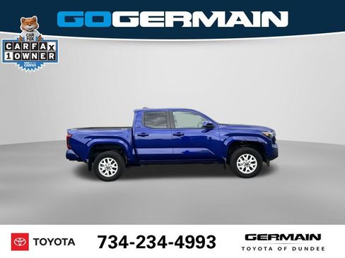 Used 2025 Toyota Tacoma SR5 AWD/4WD image 6