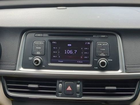 Used 2016 Kia Optima LX w/ Option Group 014 FWD image 18