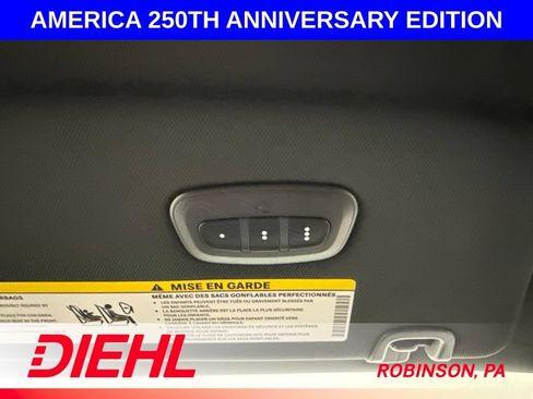 New 2027 Chrysler Pacifica Select FWD image 38